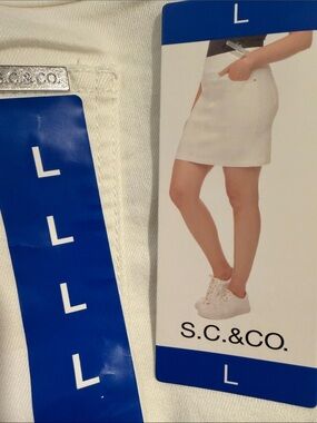 S.C.& Co. White Denim Skort size L, NWT